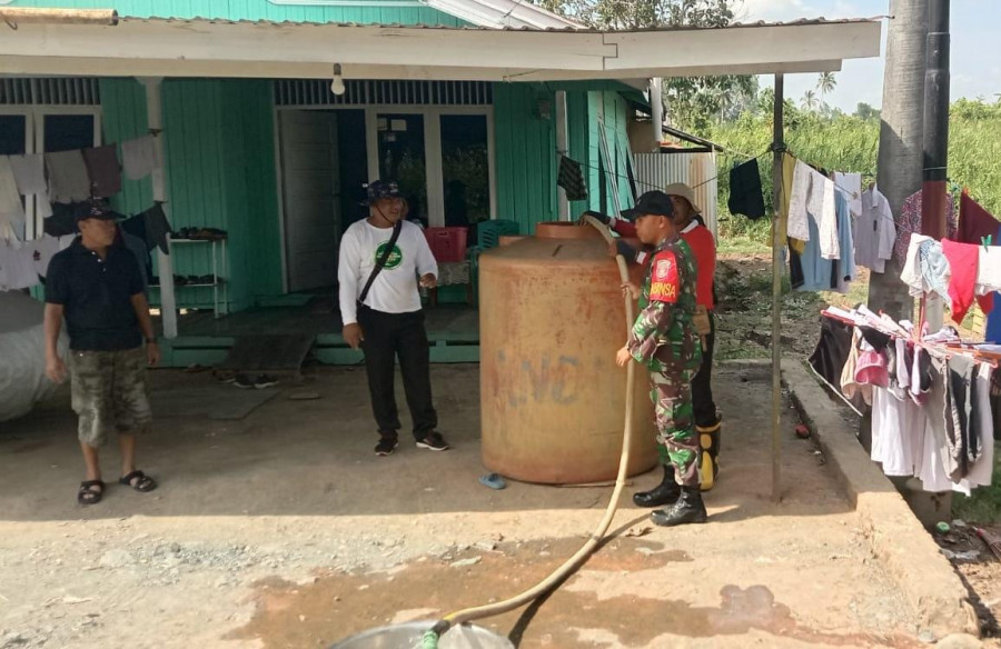 Penyaluran Air bersih pada masyarakat (Foto : Istimewa)