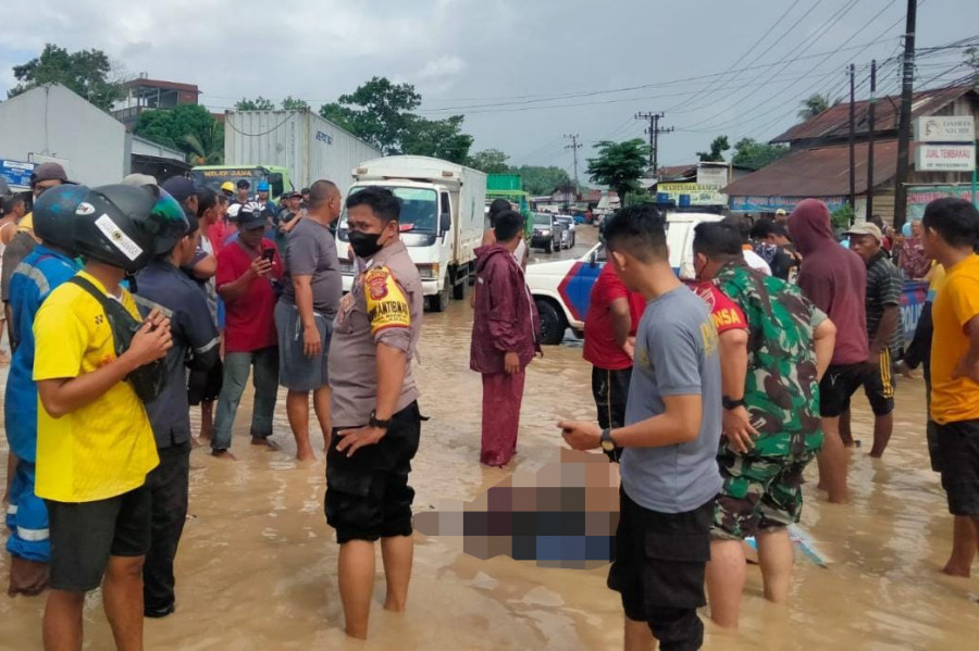 TKP laka lantas yang tewaskan satu pengendara sepeda motor wanita, yang terjadi pada Jumat (2/9/2022). (Foto: Istimewa)