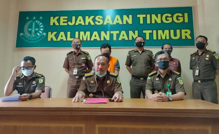 Aspidsus Kejati Kaltim, Prihatin memberikan keterangan kepada wartawan