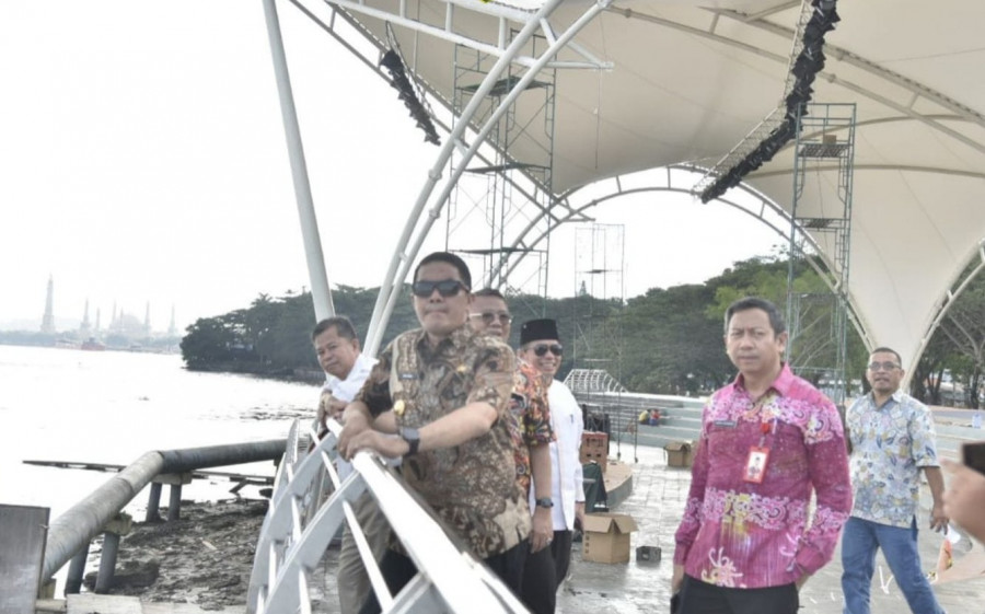 Andi Harun saat meninjau Teras Samarinda beberapa waktu lalu. (Foto: Dok.Pemkotsmd)