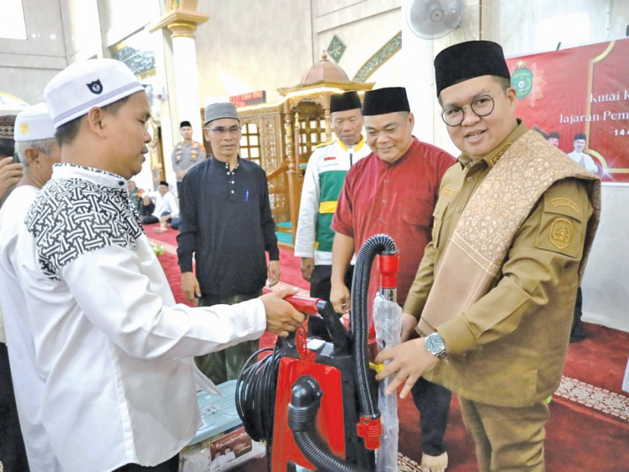 Wabup Safari Ramadan di Sebulu. (Foto: Prokom)