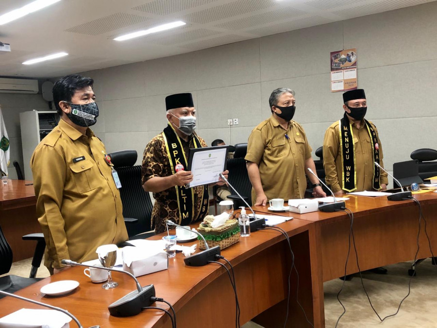 Jajaran Pemkab Kukar saat mengikuti konferensi video bersama BPK RI. ( Foto: Lodya/korankaltimcom)