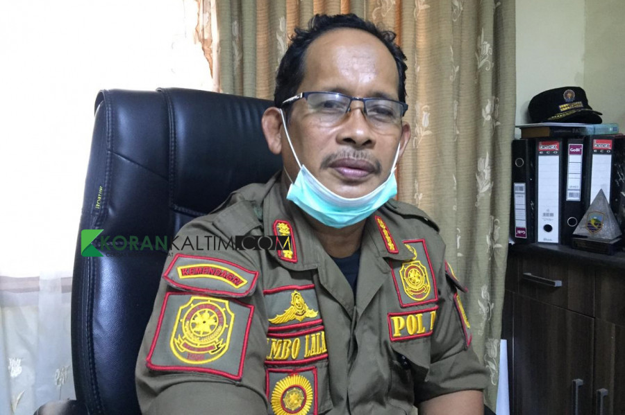 Sekretaris Satpol PP Paser juga sebagai Plt. Kepala Bidang Penegakan Perundang-Undangan Daerah dan Tindak Internal (PPUD dan TI) Satpol PP Kabupaten Paser Ambo Lala. (Foto: Dwi Cahyo/Korankaltim.com)