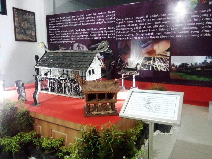 Beberapa Barang Koleksi yang Dipamerkan pada Pameran Temporer pada Tahun ini oleh UPTD Museum Mulawarman (Heri/Korankaltim.com)