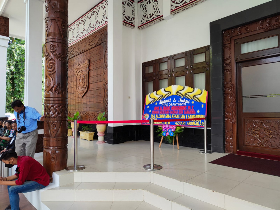 Suasana Aula Rumah Jabatan Wali Kota Samarinda saat pelantikan Hero Mardanus sebagai sekda definitif. (Claudius Vico/Korankaltim.com)