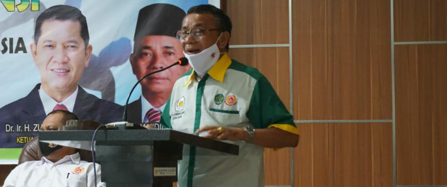 Jahidin usai terpilih secara aklamasi karena sebagai calon tunggal.(Foto:Nancy/korankaltim.com)