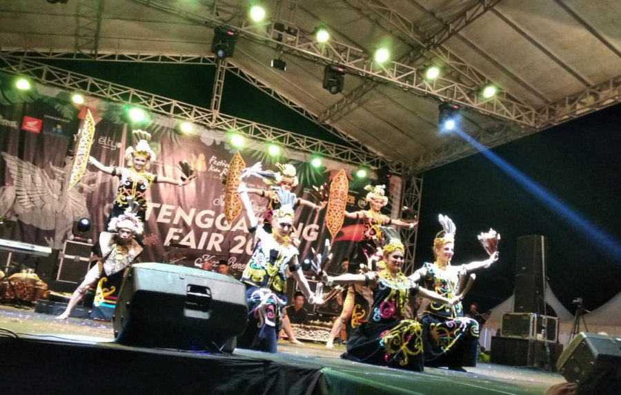 Penampilan mahasiswa BSBI 2019 di halaman stadion Rondong Demang pada Minggu (14/7/2019)