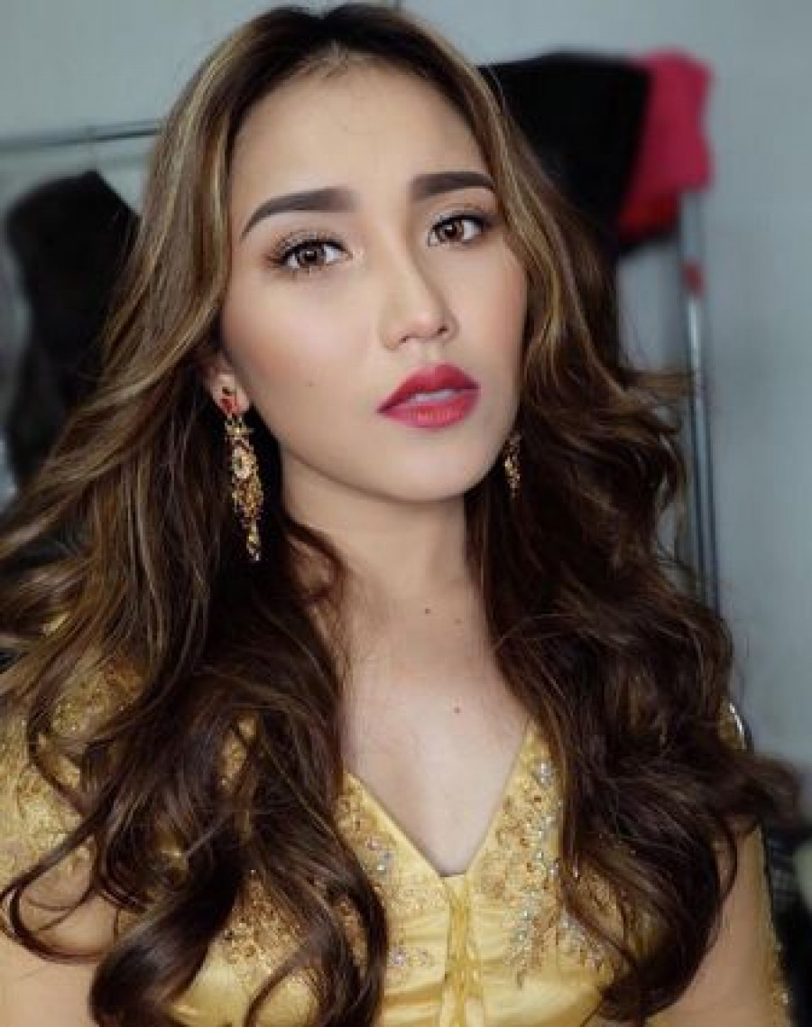 Ayu Ting Ting Tunda Liburan karena Sibuk Kerja