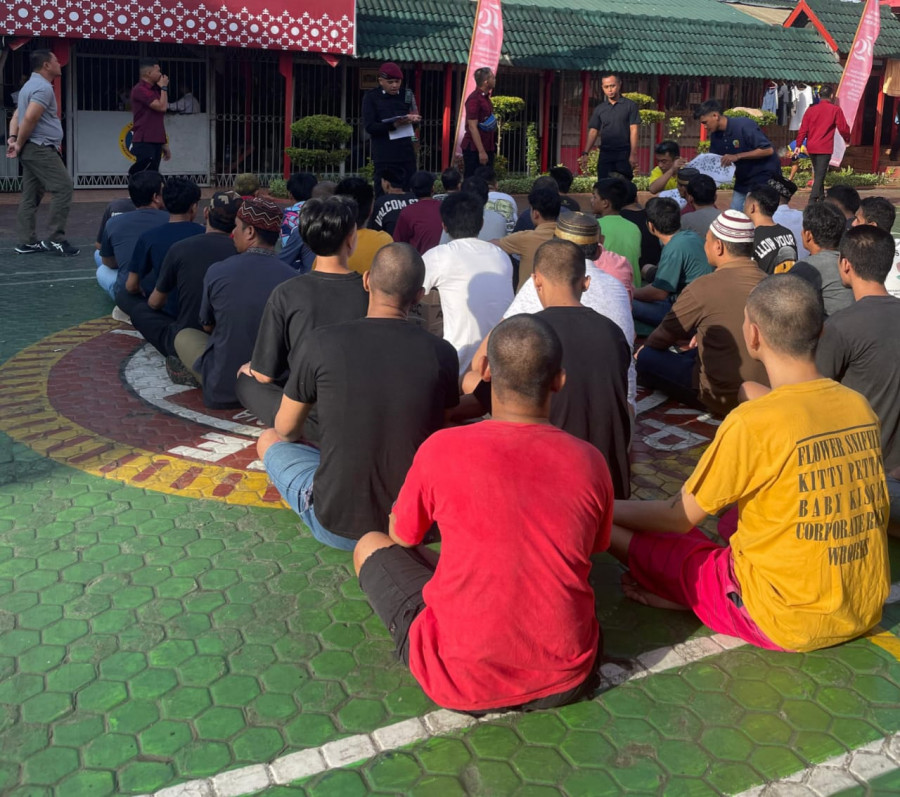 Warga Binaan Lapas saat proses dipindahkan ke Lapas II A Balikpapan, (Foto: Lapas IIA Tenggarong)
