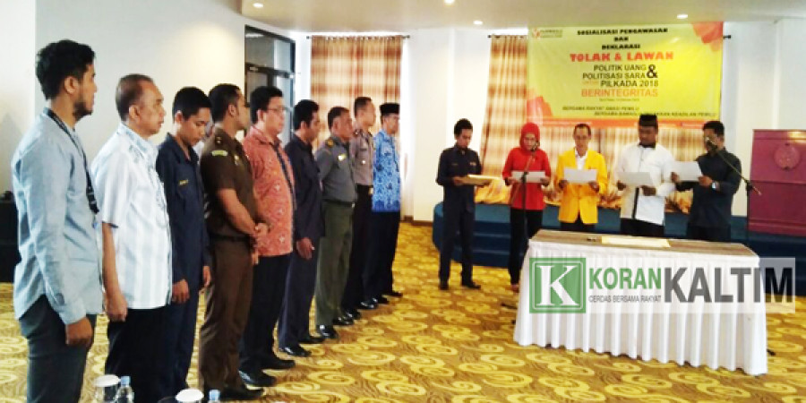 Deklarasi tolak dan lawan politik uang dan politisasi SARA di Paser.(Foto: dwicahyo/korankaltim.com)