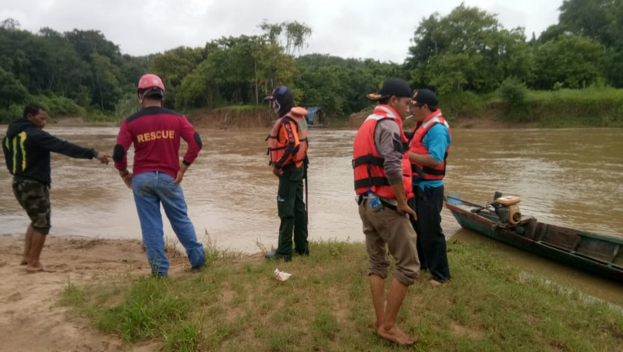 Upaya pencarian di sungai kandilo terus di lakukan