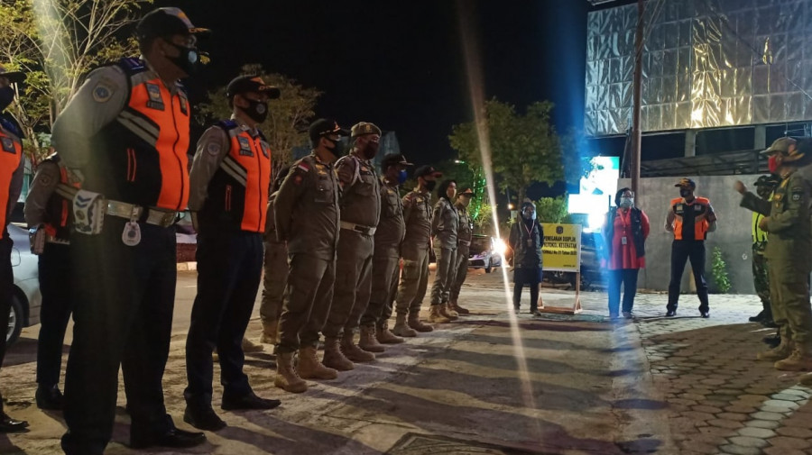 Apel Persiapan Tim Gabungan, Razia Masker penerapan perwali Nomor 21/2020 Tentang Protokol Kesehatan Covid-19. (Ist/korankaltim.com)