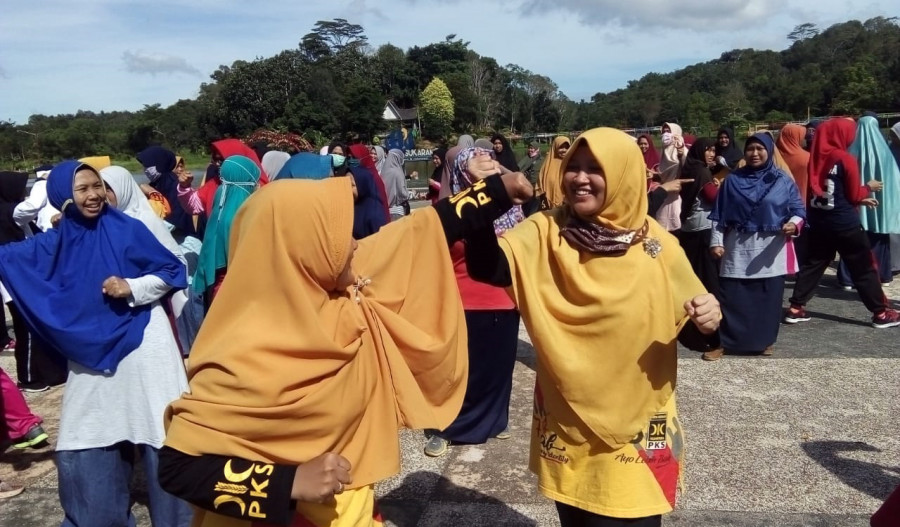 Pelatihan teori dan praktik bela diri untuk wanita oleh BPPK DPD PKS Kukar. (Foto: M. Heriansyah/KoranKaltim.Com)