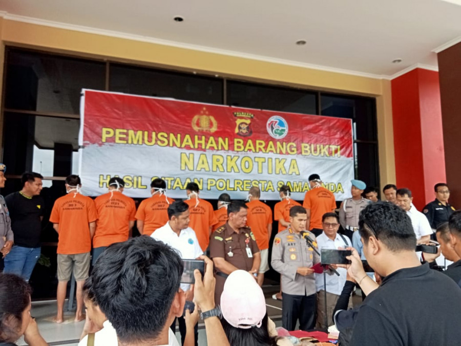 Para tersangka yang diamankan selama Ops Antik Mahakam 2023, sejak 99 September hingga 9 Oktober lalu, press rilis Rabu (11/10/2023) hari ini. (Foto:Nancy/korankaltim.com)