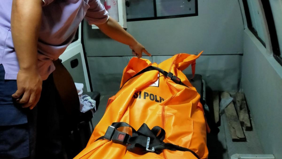 Korban saat dievakuasi dengan menggunakan ambulance Tanah Merah Jumat (29/1/2020) tadi malam. (Foto:FKPM Tanah Merah)