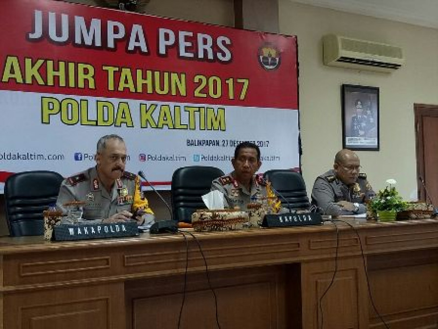 FOTO: YUD/KK IRJEN Pol Safaruddin saat memberikan paparannya, kemarin. (FOTO: YUDI/KK)