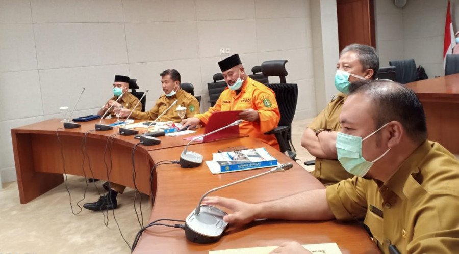 Bupati Kukar Edi Damansyah beserta jajaran Pemkab Kukar saat melakukan video Conferensi pada Selasa (31/3/2020) (Foto: Istimewa)