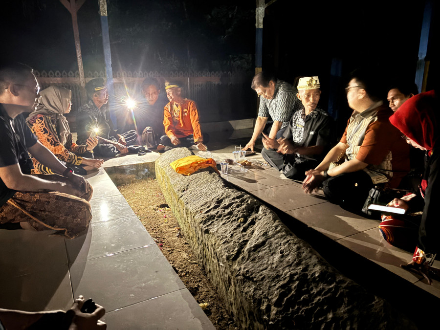 Wabup Kukar Rendi Solihin Ziarah ke Situs Lesong Batu Sebagai Wujud Kepedulian Pelestarian Adat Budaya Lokal dalam Visi Misi Kukar Idaman Terbaik