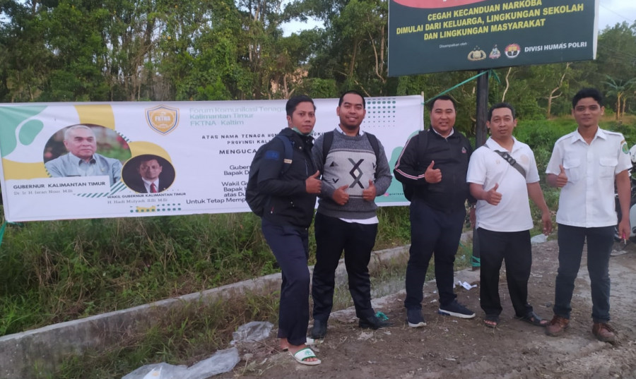 Spanduk ucapan terima kasih kepada Gubernur dan Wakil Gubernur Kalimantan Timur H Isran Noor- H Hadi Mulyadi terpasang . (Foto: Istimewa)