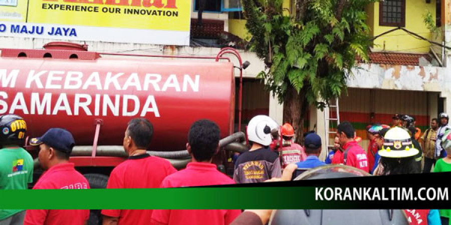 Kebakaran di Jalan Niaga Utara, Kecamatan Samarinda Kota berhasil dipadamkan. (Foto : Sardiman/korankaltim.com)