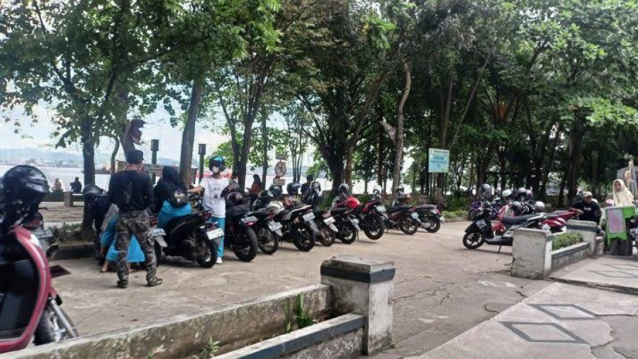 Ilustrasi Parkir liar di Kaltim. (Foto: Istimewa)