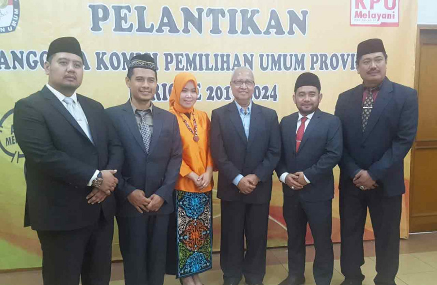 Anggota KPU Kaltim, Fahmi Idris (kiri) memastikan anggaran untuk Pilkada 2024 nanti tidak lebih besar dari Pilkada 2018 lalu. ( Foto: istimewa )