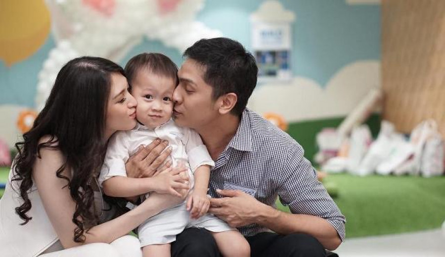 Selamat! Donita dan Adi Nugroho Dikaruniai Anak Kedua
