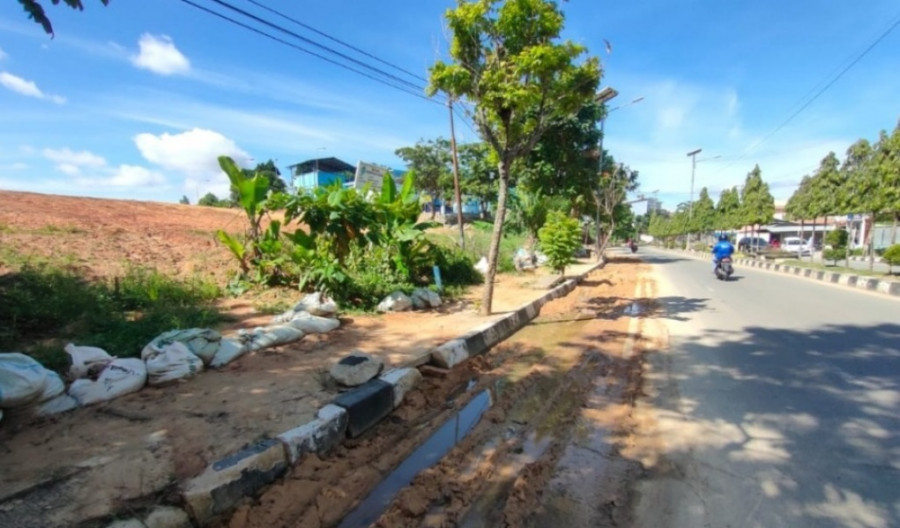 Lokasi lahan yang telah dilakukan pematangan oleh pihak Dishub Bontang di Kelurahan Lok Tuan. Foto diambil pada 16 Februari 2021. (Foto: Dok.pusaranmedia.com)