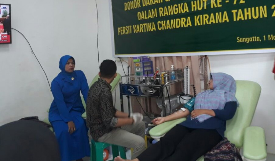 kegiatan donor darah dan pengobatan massal yang digelar Persit 0909/sgt
