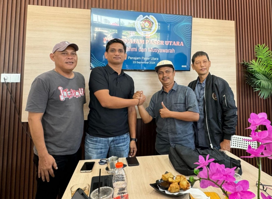 Sekretaris PWI Kaltim, Achmad Shahab bersama Ketua PWI Terpilih, Erwin. (Foto: Istimewa)