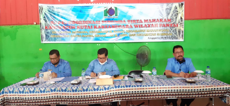 Rakor yang dilaksanakan di Gedung BPU Sungai Meriam, Anggana 8 Maret 2021 (Foto: Perumda Tirma.dok)