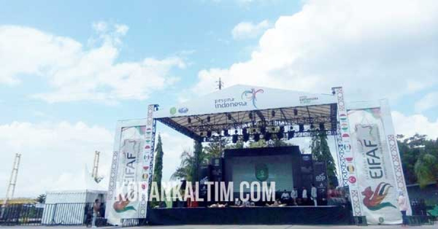 Lokasi Perform Terakhir Seluruh Delegasi Mancanegara ( heri / korankaltim )