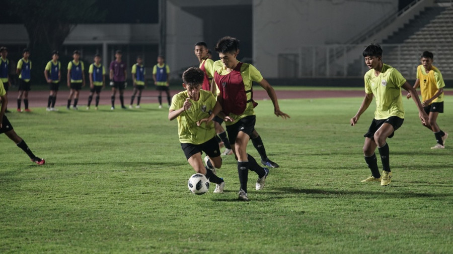 Pemain timnas Indonesia U-16 dalam sesi latihan di Jakarta, memantapkan persiapan menuju kualifikasi Piala Asia. (pssi.org)