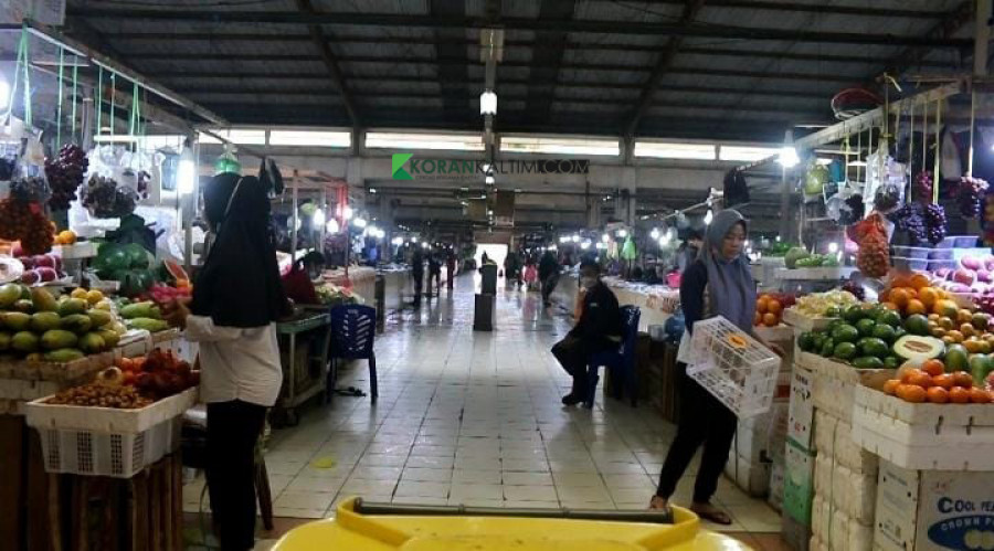 Aktivitas pedagang Pasar Sanggam Adji Dilayas (PSAD) Berau (Foto: Rama/KoranKaltim.com)