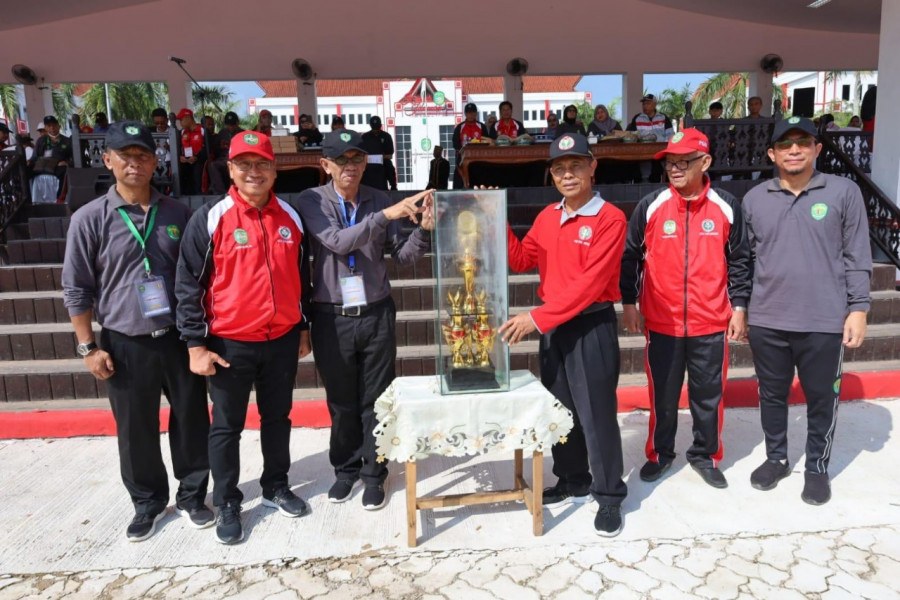 Pembukaan PORESNI GURU se Kaltim di Kukar. (Foto: Prokom)
