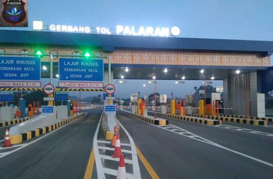 Kondisi gerbang Tol Palaran, Senin (30/3) terlihat lengang. (dok JMTO Balikpapan-Samarinda)