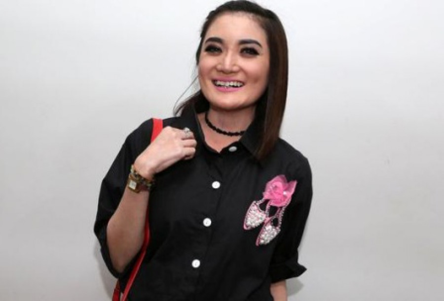 Cara Kiki Amalia Bentengi Diri dari Pria Hidung Belang