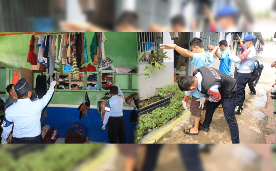Petugas Rutan Kelas IIB Tanjung Redeb melakukan razia di hunian warga binaan (Foto: Humas Rutan Kelas IIB Tanjung Redeb)