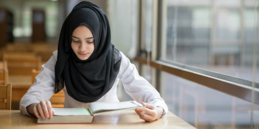 Ilustrasi Membaca (Foto: Shutterstock)