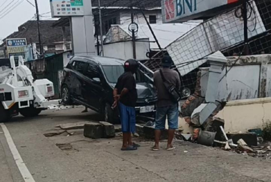 Lokasi Kejadian Kecelakaan di Jalan Akhmad Muksin, Kelurahan Timbau, BNI KC Tenggarong (Foto: Video Amatir)