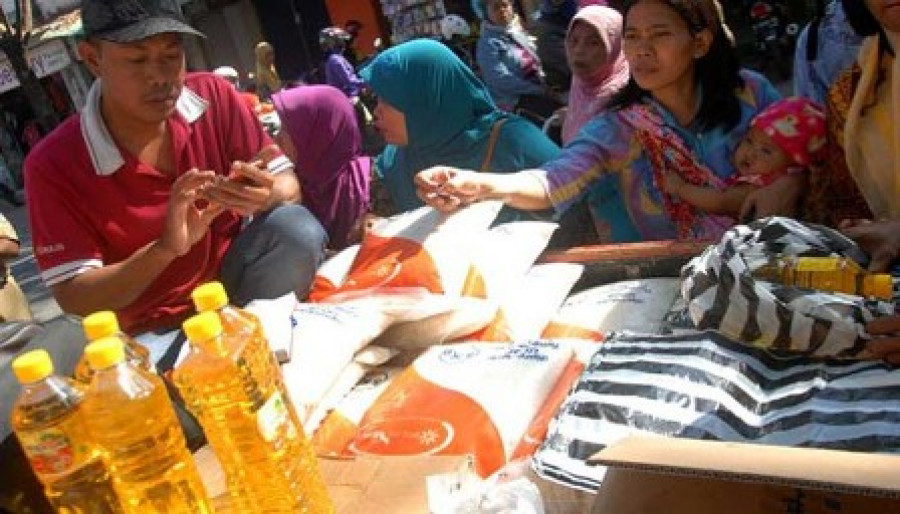 STABILISASI HARGA: Menjelang Natal dan tahun baru, pemerintah kini tengah mempersiapkan sejumlah langkah stabilisasi harga. Salah satunya dengan menggelar operasi pasar.