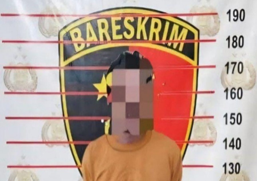 Pelaku saat diamankan di Polsek Samarinda Ulu (Istimewa)