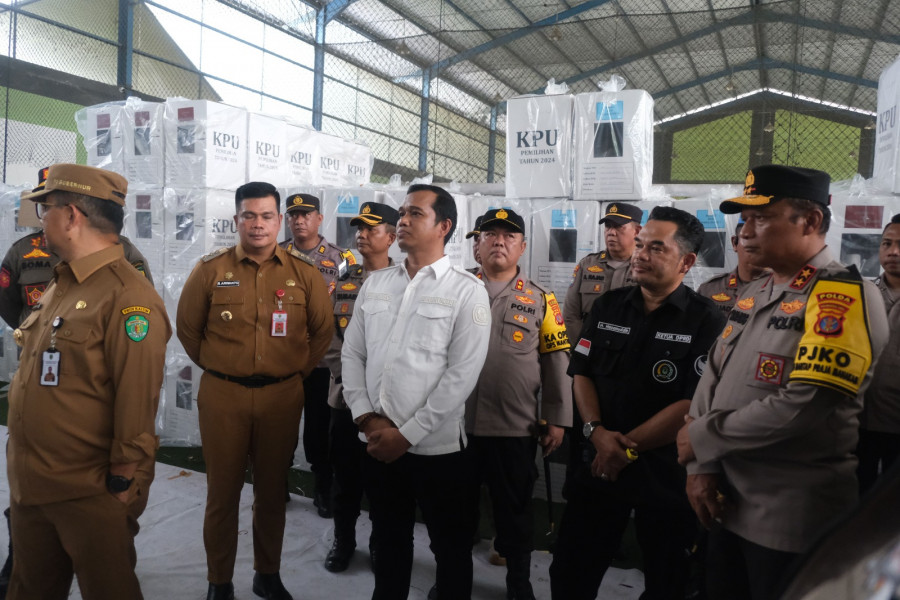 Ketua DPRD Kaltim Ikuti Tinjauan Pj Gubernur ke Tenggarong dalam Rangka Kesiapan Logistik