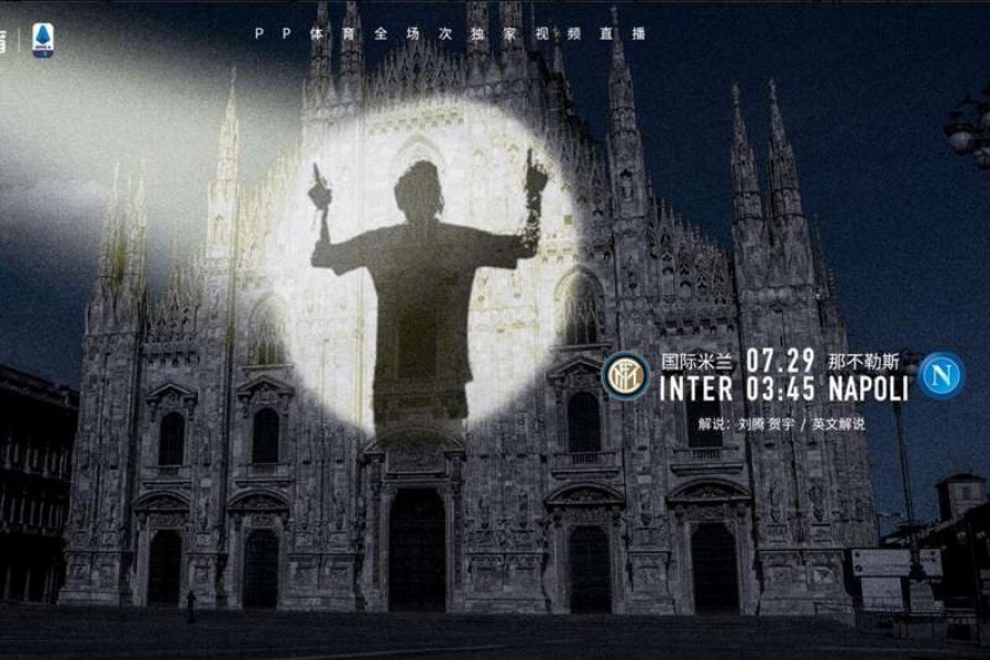 Penampakan bayangan Lionel Messi di Katedral Duomo di Milano. (twitter)