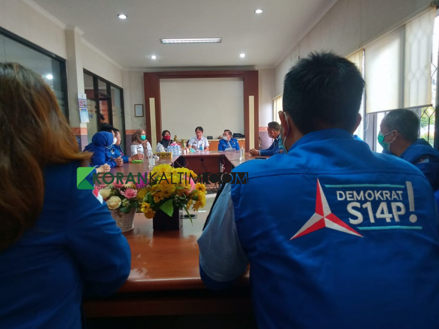 Pertemuan DPD Partai Demokrat Kaltim dengan memboyong DPC Demokrat Samarinda, bersama Kanwil Kemenkumham Kaltim (Foto: Claudius Vico/Korankaltim.com)