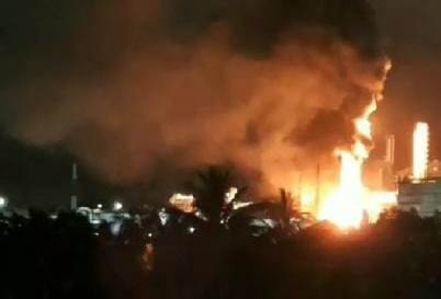 Tangkapan layar kebakaran di Kilang Pertamina Balikpapan, Sabtu (25/5/2024). (Istimewa)