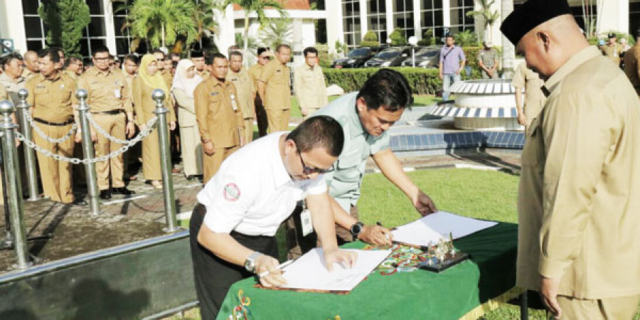 Kerjasama antara BPJS kesehatan dengan PT Tri Tunggal Sentra Buana, melalui program CSR mendaftarkan masyarakat miskin menjadi peserta BPJS Kesehatan, yang disaksikan Plt Bupati Kukar Edi Damansyah