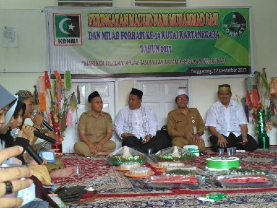 MAULID: Alumni HMI menggelar peringatan maulid. (FOTO: RIAN/KK)