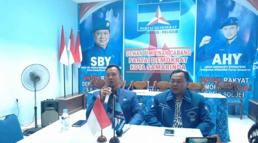 Viktor Yuan ( Kiri) dan Achmad Sukamto (Kanan) kader utama yang maju di Pilkada Samarinda. (Foto: Romi Ali Darmawan/Korankaltim.com)