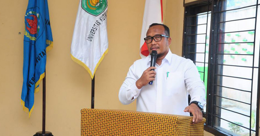 Rektor Universitas Kutai Kartanegara (Unikarta), Erwinsyah